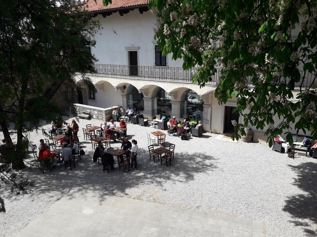 Apartment Valetovi Stanjel Bagian luar foto